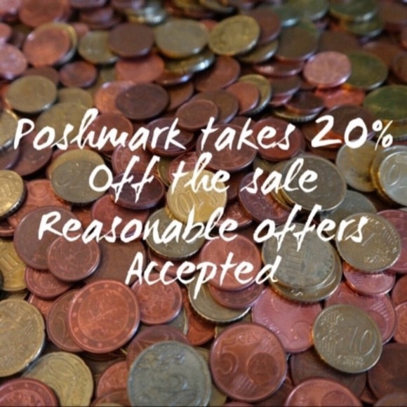 Welcome to my Closet 🛍️ ALL Items Excellent Like New Condition. Offers Welcome - Picture 3 of 3